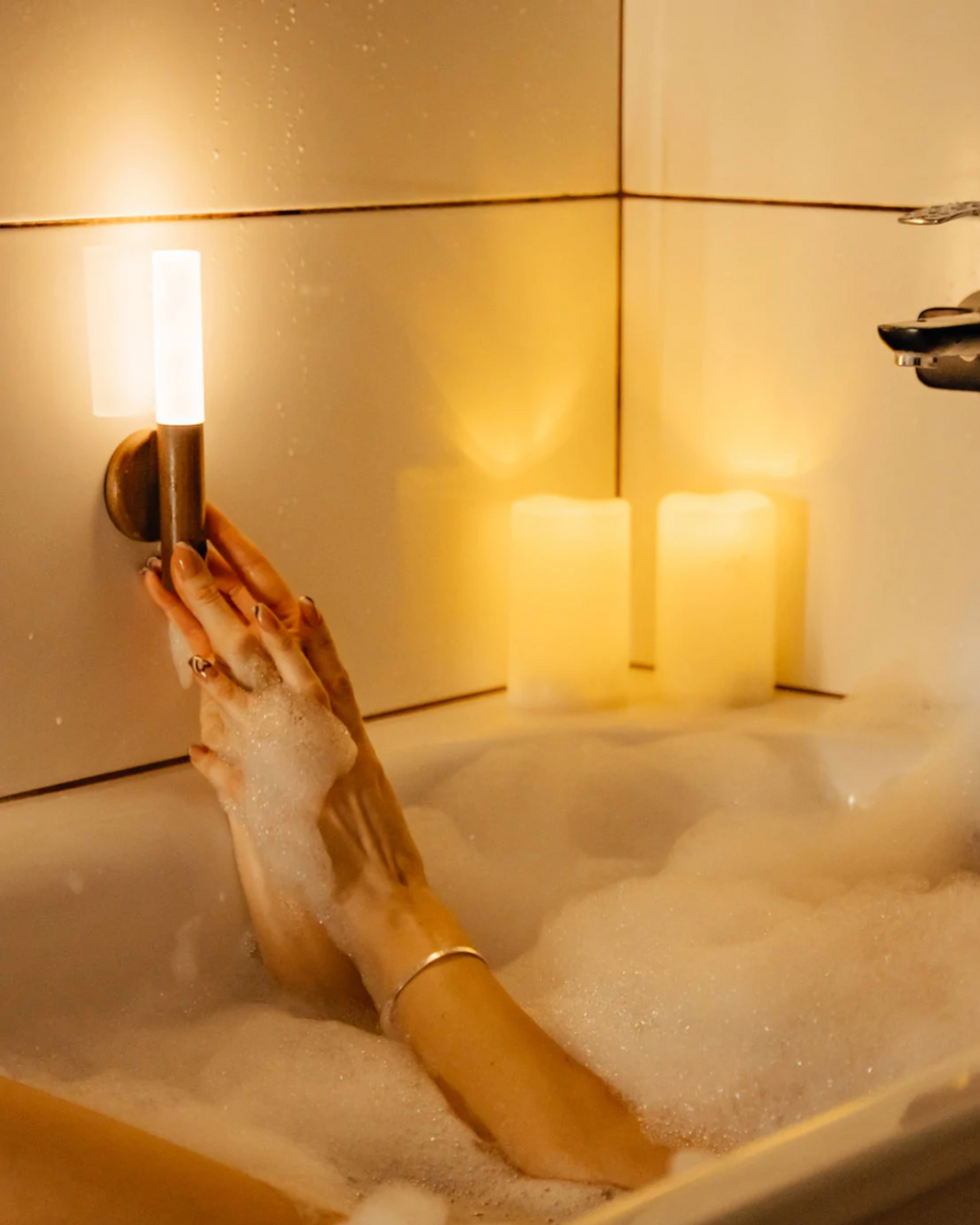 Drift Lily - Rechargeable Wooden Sconce