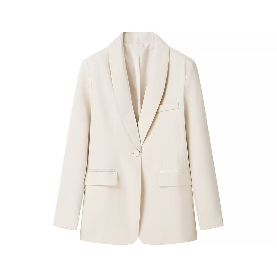 Cream tailored blazer with a soft shawl lapel, single-button closure, and structured flap pockets in smooth fabric.