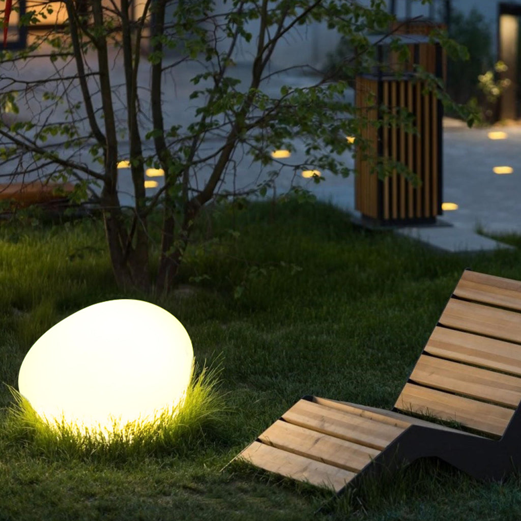 Noa - Indoor & Outdoor Solar Cobblestone Light