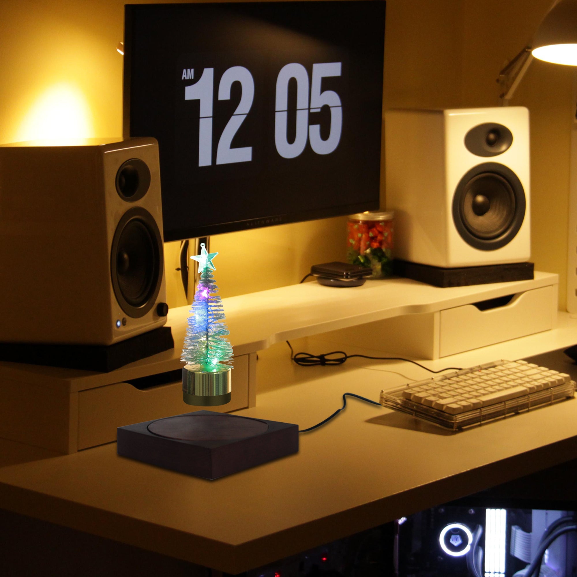 Juno - Levitation Christmas Tree Lamp