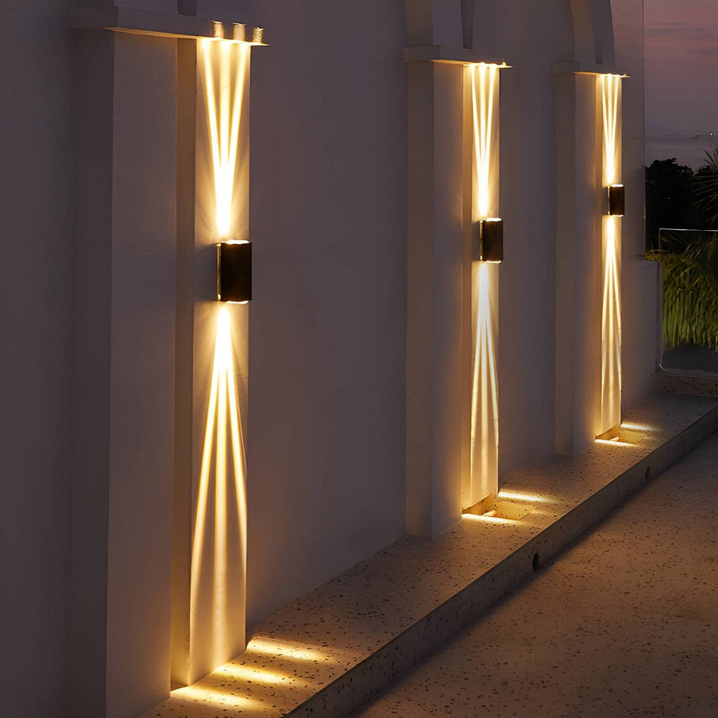 Nyra - 20W Outdoor 3 Beams Wall Light