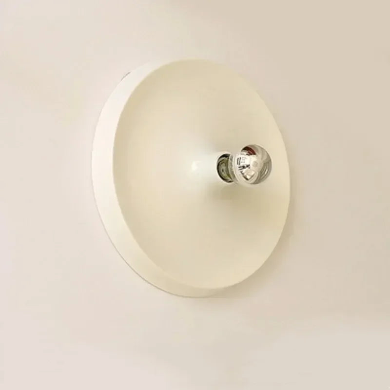 Pine Tide – Bauhaus Lamp