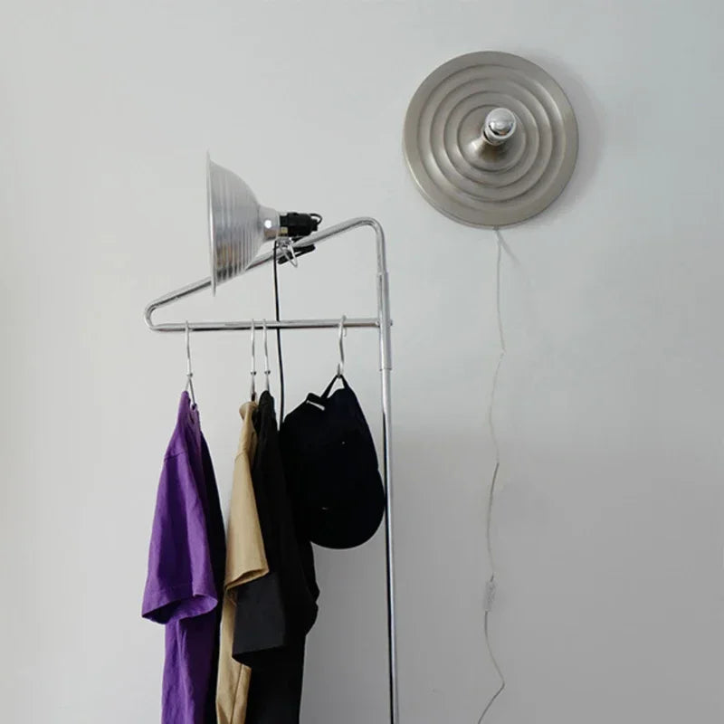 Pine Tide – Bauhaus Lamp
