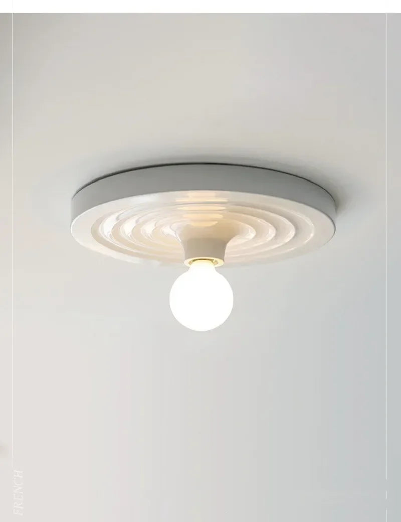 Pine Tide – Bauhaus Lamp