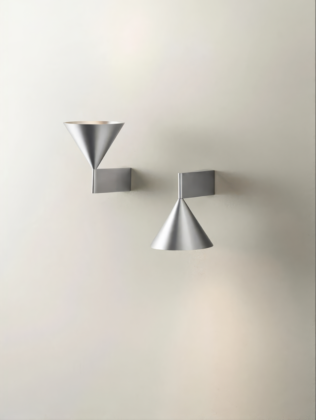 Lunar Umber – Modern Wall Mounted Spotlight in Nordic Style