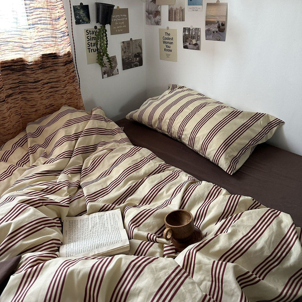 Romy - Beige & Brown Vintage Striped Bedding Set