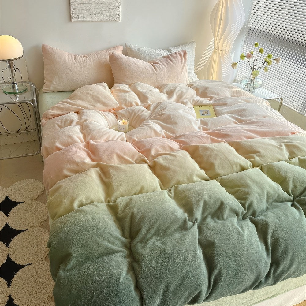 Yara - Pastel Peachy to Green Gradient Fleece Bedding Set