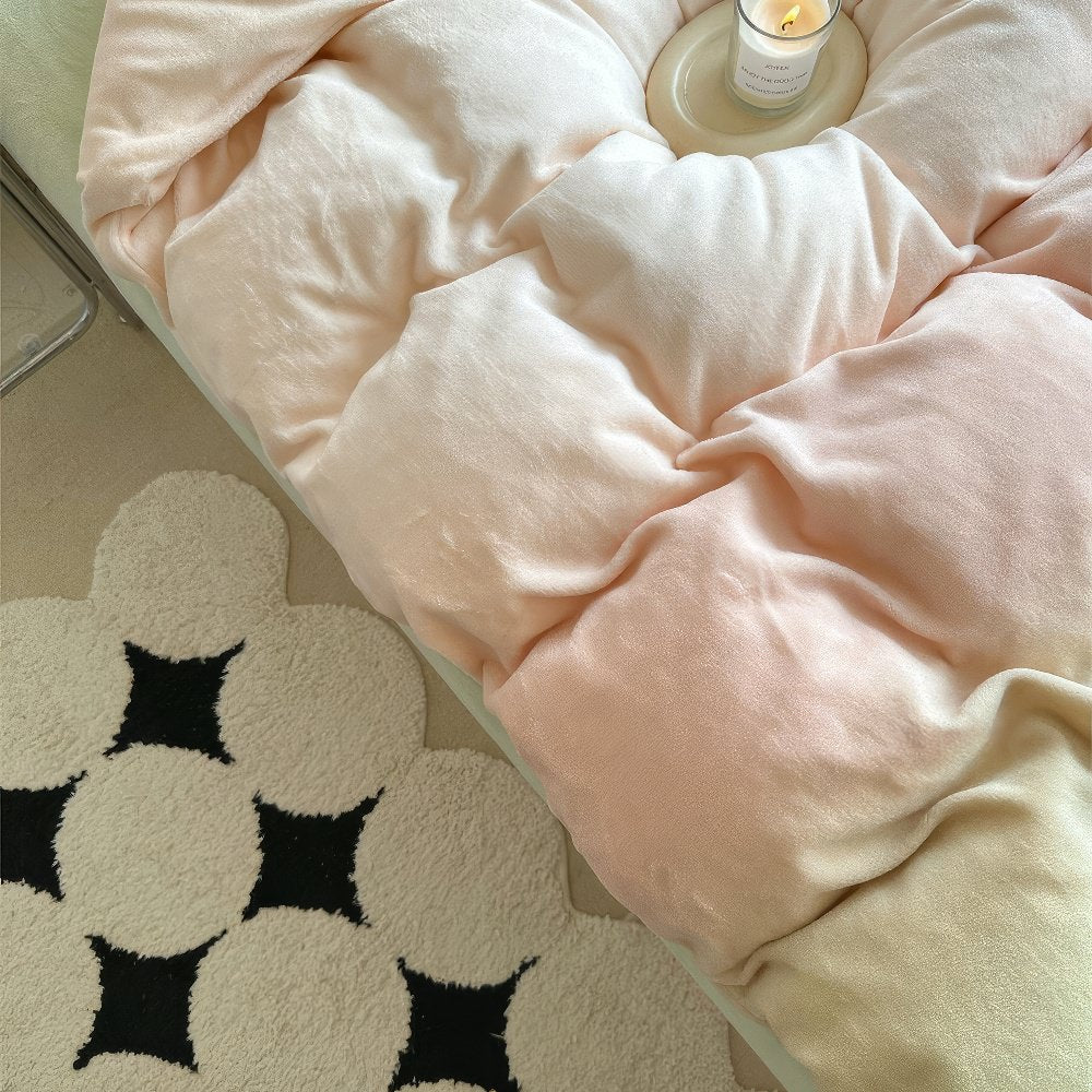 Yara - Pastel Peachy to Green Gradient Fleece Bedding Set