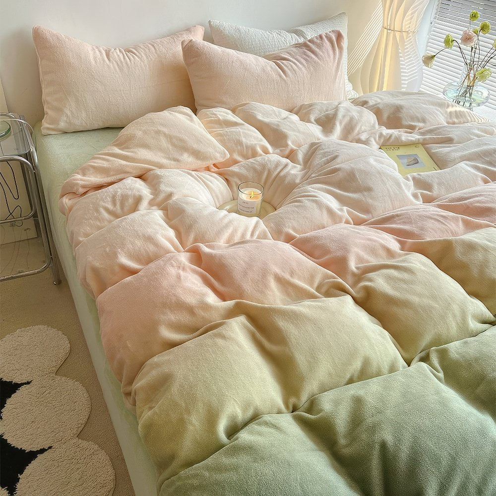 Yara - Pastel Peachy to Green Gradient Fleece Bedding Set