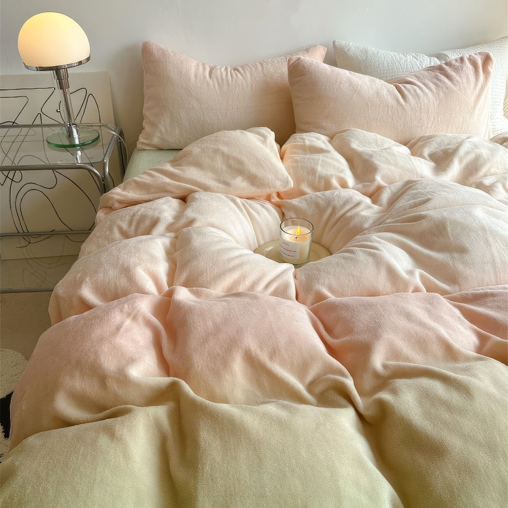 Yara - Pastel Peachy to Green Gradient Fleece Bedding Set
