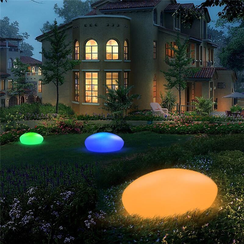Noa - Indoor & Outdoor Solar Cobblestone Light
